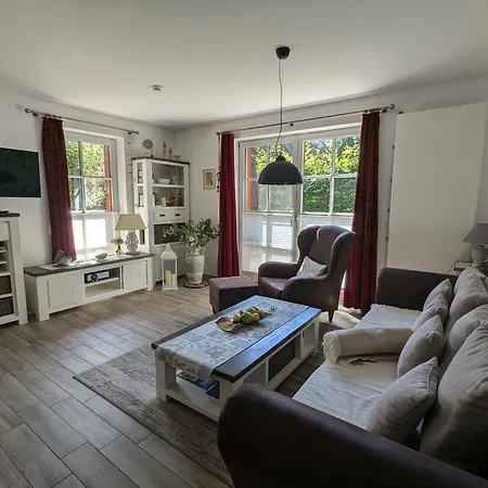Ferienhaus Am Wald Born